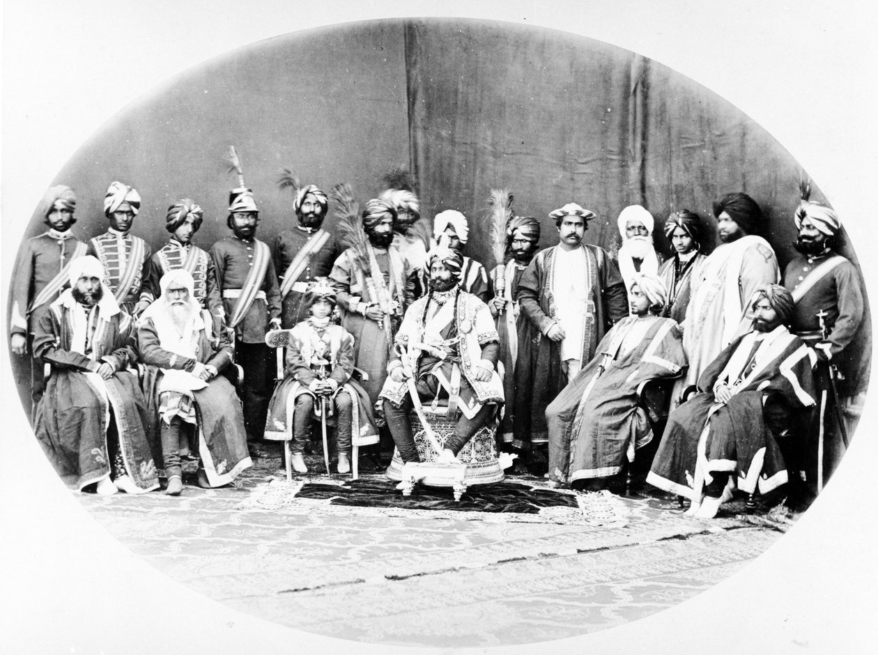 Ranbir Singh, Marajá de Jammu e Caxemira e Suíte, 1877 de S. and Shepherd, C. Bourne