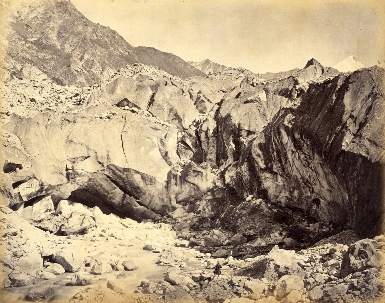 Fonte do Ganges, Índia, c.1860-70 (impressão de albume) de Samuel Bourne