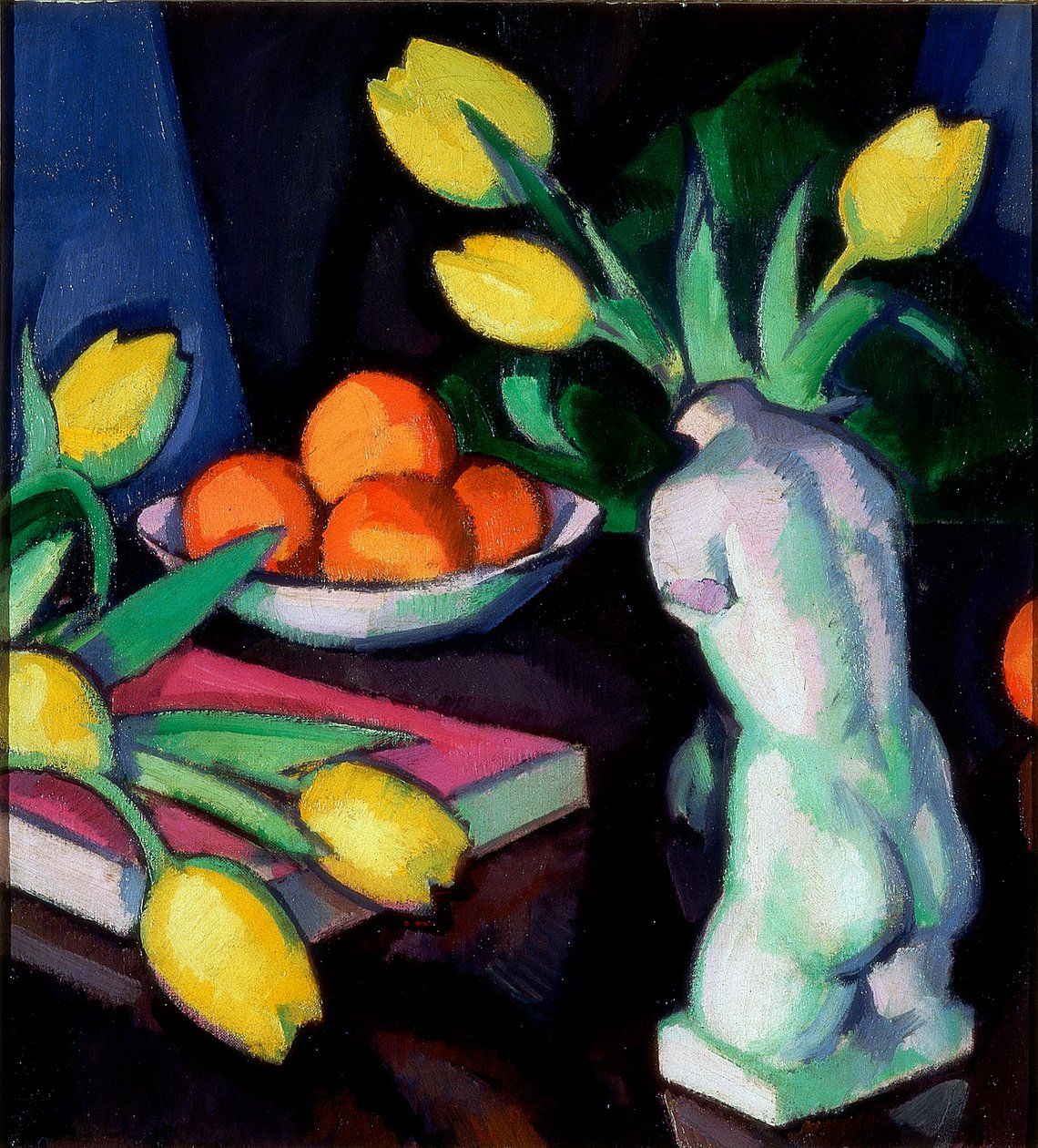 Tulipas amarelas e estatueta de Samuel John Peploe