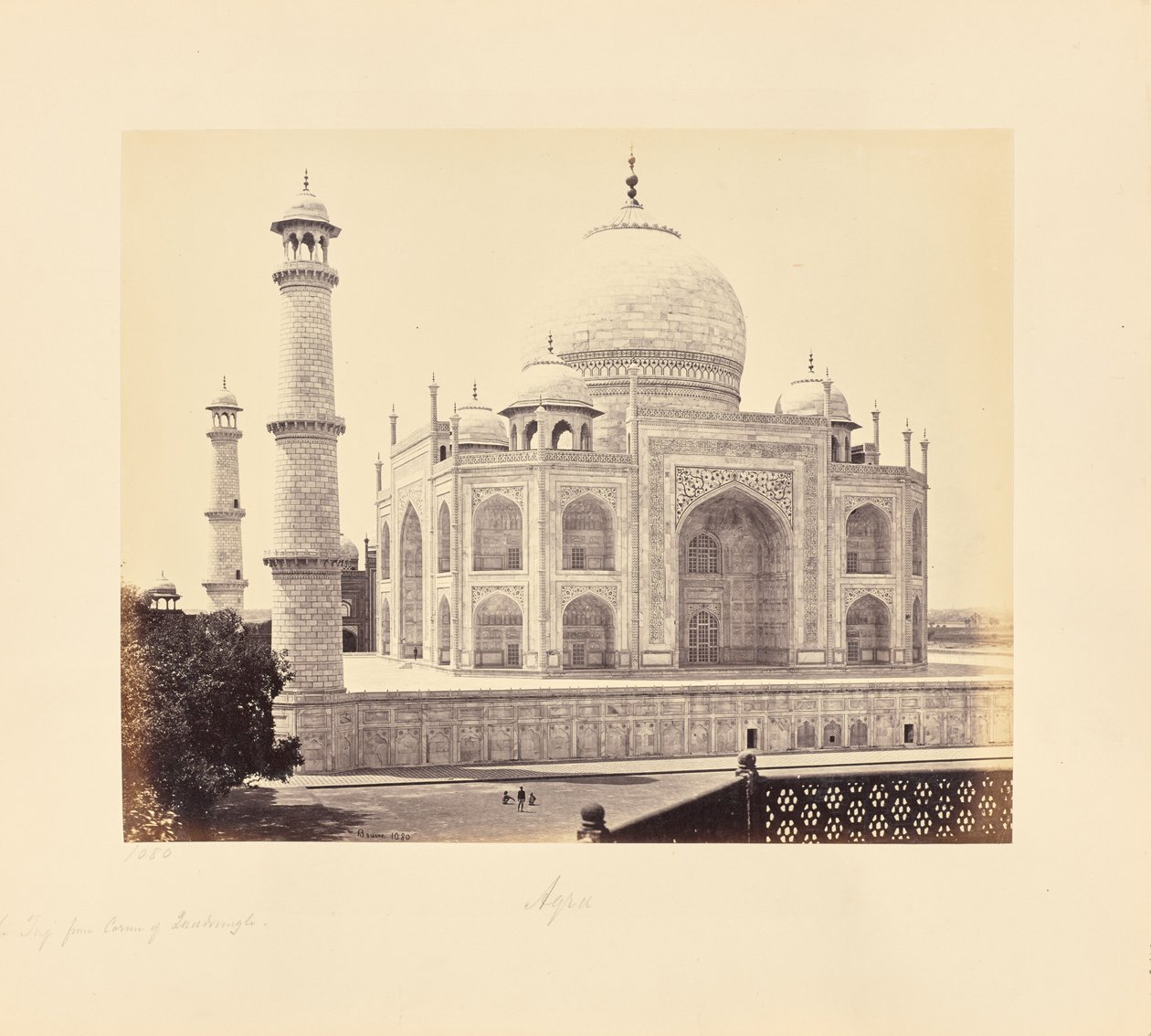 Agra; O Taj, a partir do canto do quadrilátero de Samuel Bourne
