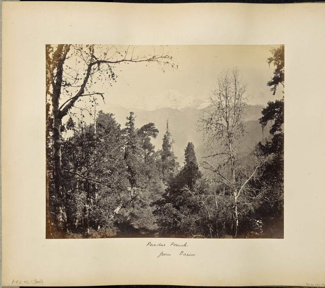 Bunderpoonch (o Pico de Jumnootri), 20.758 pés, das alturas acima de Barsoo de Samuel Bourne