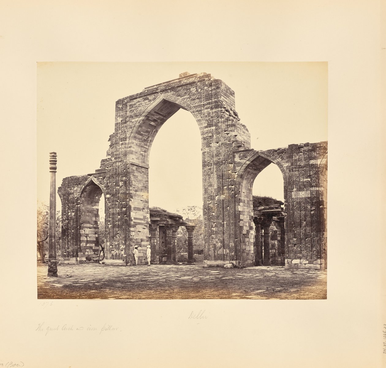 Deli; o Kutub Minar, o Grande Arco e o Pilar de Ferro de Samuel Bourne