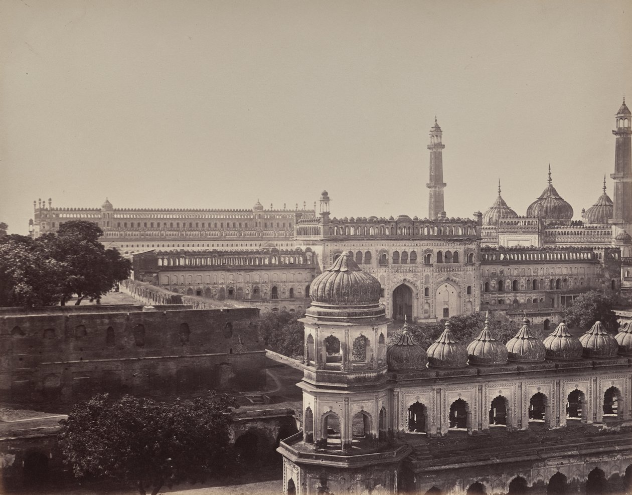 Lucknow. O Grande Imambara e a mesquita de Samuel Bourne