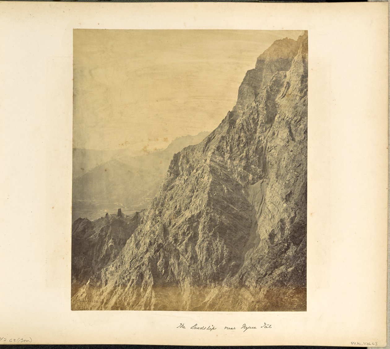 Nynee Tal; O deslizamento de terra de Samuel Bourne