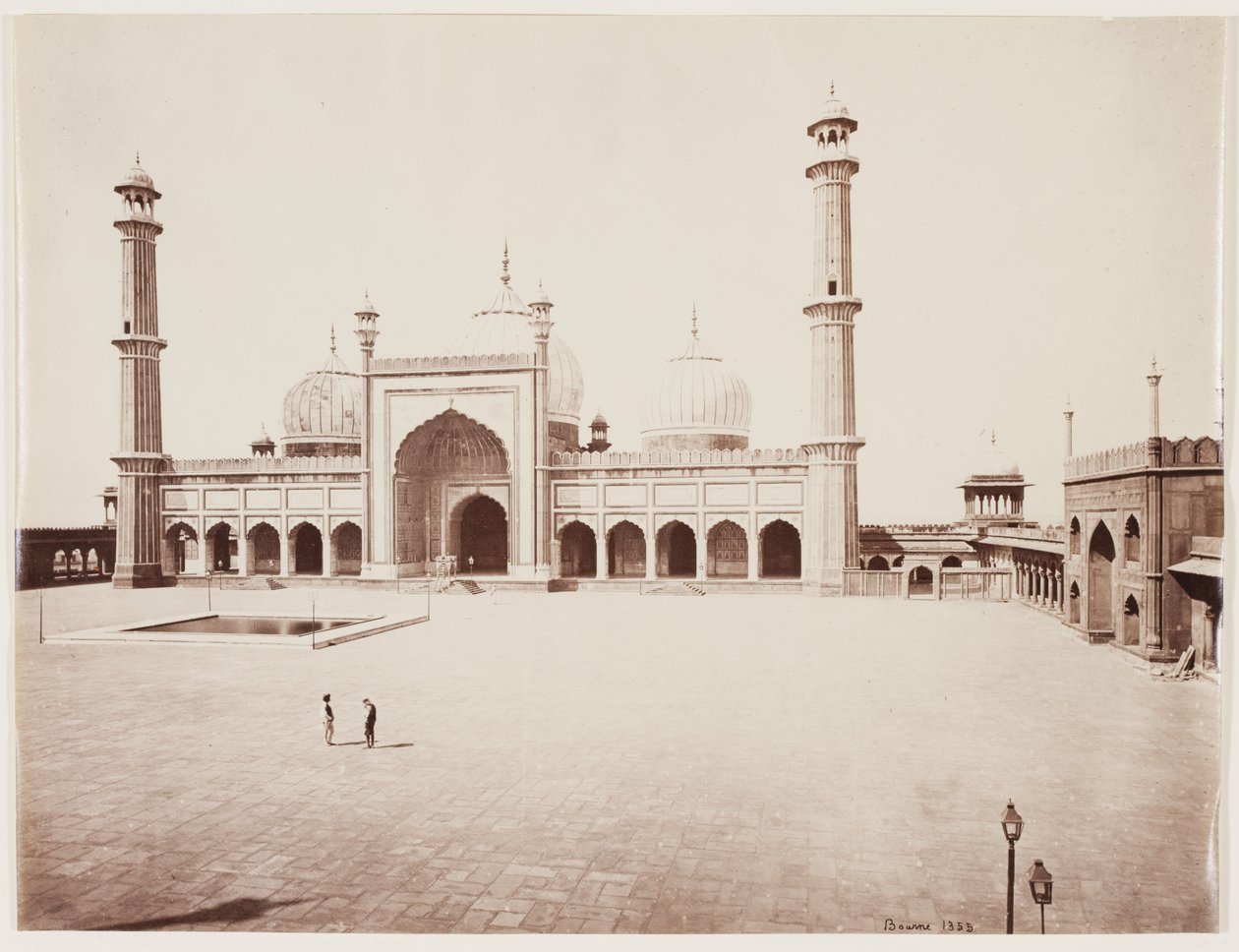 Vista de uma Mesquita, c.1860 (impressão de albumen a partir de negativo de vidro) de Samuel Bourne