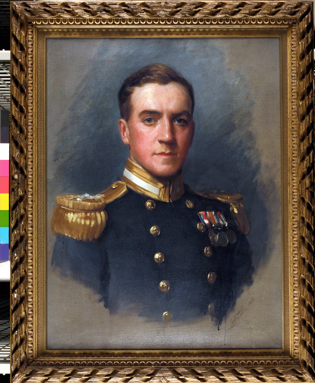 Retrato do Tenente Denis Quentin Fildes (1889-1975), que entrou para a Marinha Real em 1906. Óleo sobre tela de Samuel Luke Fildes