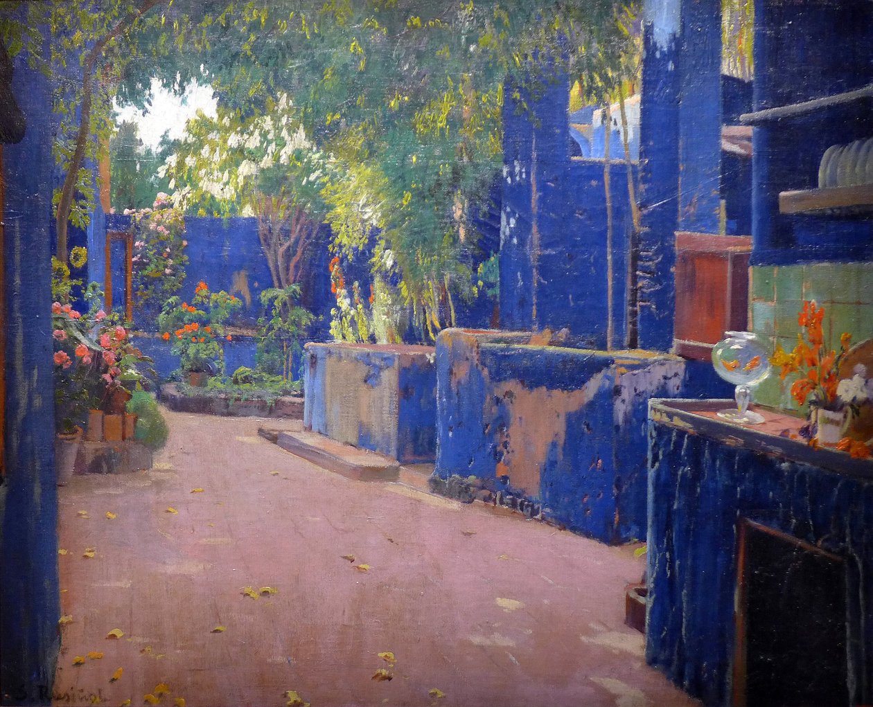 O Pátio Azul - (El pátio azul, Sitges) - Pintura de Santiago Rusinol y (i) Prats (1861-1931) 1913. Barcelona (Barcelona) Museu Nacional de Arte da Catalunha - Gusman/Leemage de Santiago Rusinol i Prats