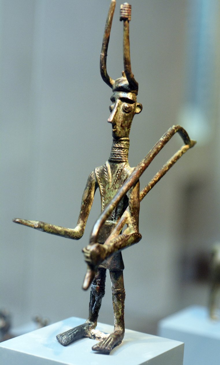 Figurino de um guerreiro, c.1800-1200 AC (bronze) de Sardinia Nuragic Civilization