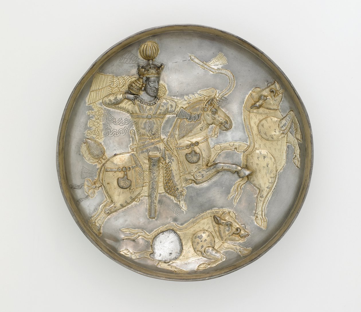 Prato, século IV (prata e dourado) de Sasanian School