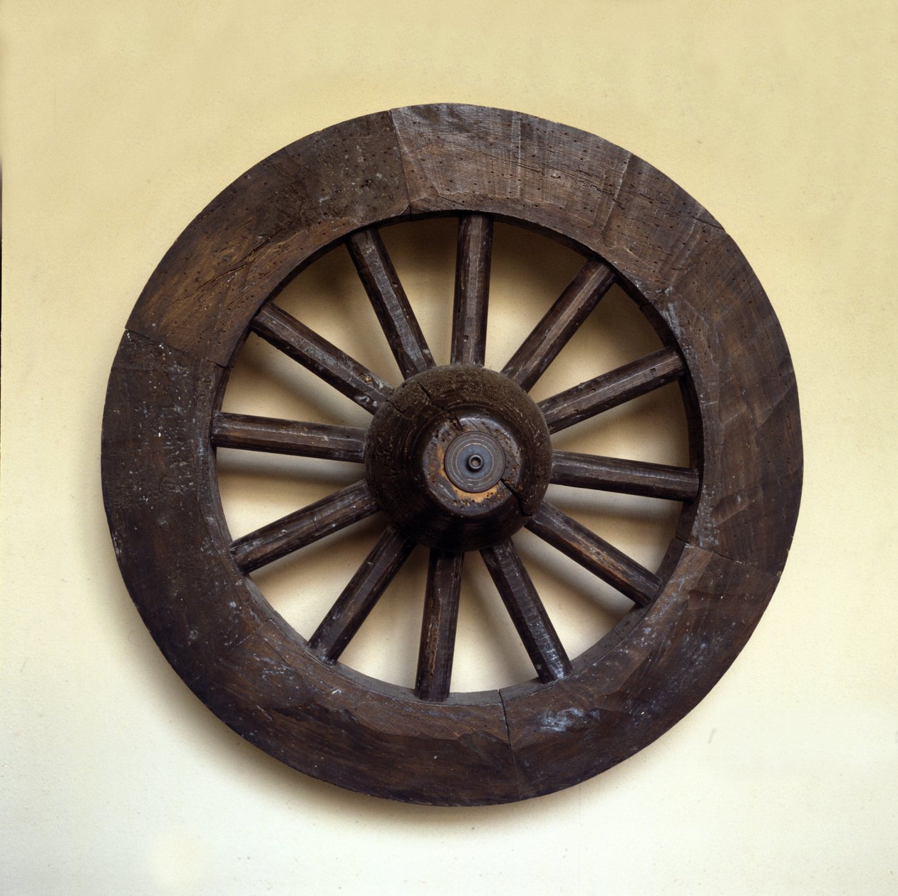Cópia da roda medievale da Escandinávia. Século 10 d.C. de Scandinavian School