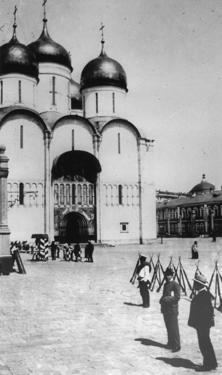 A Catedral da Dormição no Kremlin de Moscou, Rússia, 1883. de Scherer Nabholz and Co