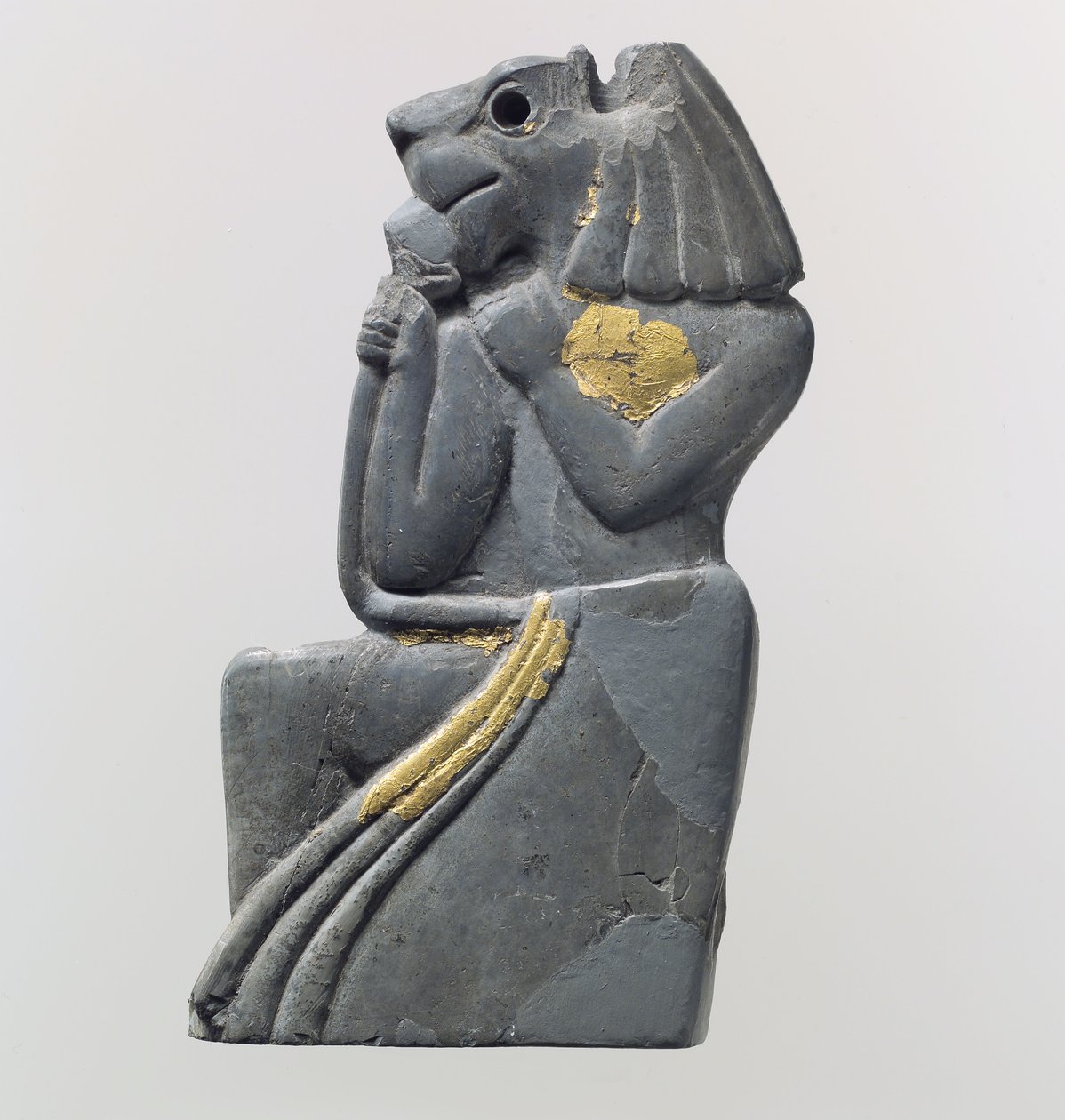 Fragmento de placa: figura de cabeça de leão ajoelhado, c.18 século AC (marfim (hipopótamo), folha de ouro) de School Anatolian