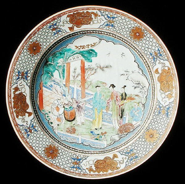 Um carregador de rosas familiar, c.1730 (porcelana) de School Chinese