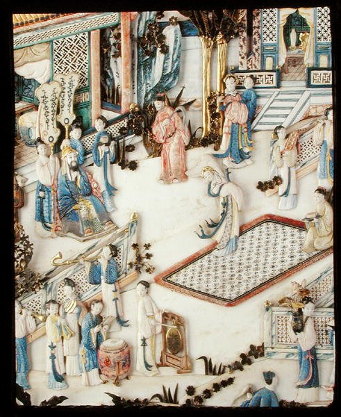 Detalhe de um painel que retrata um dignitário observando uma bailarina, Qianlong period de School Chinese