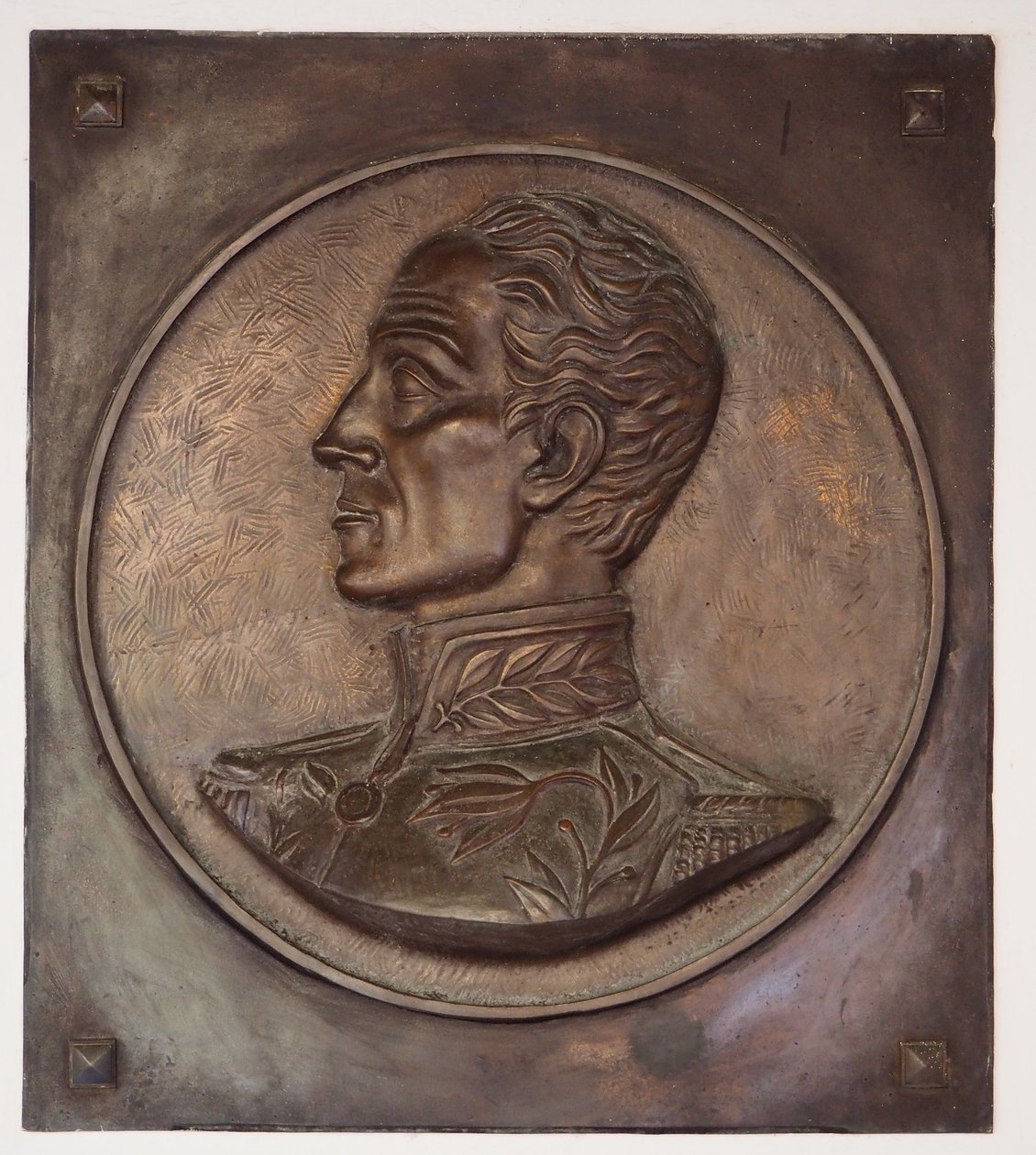 Simon Bolívar, baixo-relevo de School Colombian