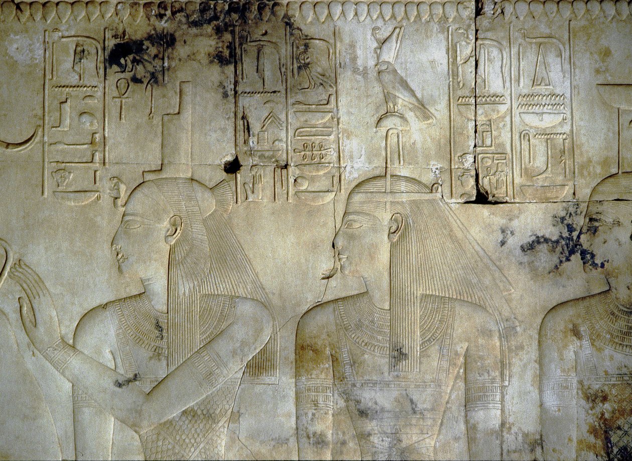 ABYDOS: Templo de Seti (Sethi) I, as deusas que acompanham o Faraó. de School Egyptian