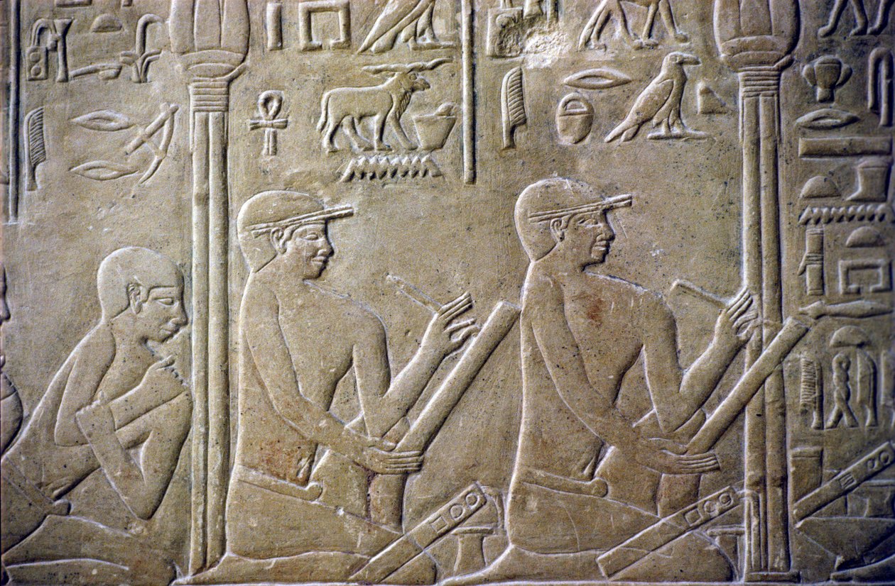 Antigo Egipto, Relevo/Escultura, Túmulo de Merereuka, Mastaba de Merereuka, 6ª Dinastia, Saqqara, Anciãos de aldeia forçados a admitir as suas declarações de impostos incorrectas aos funcionários (foto) de School Egyptian