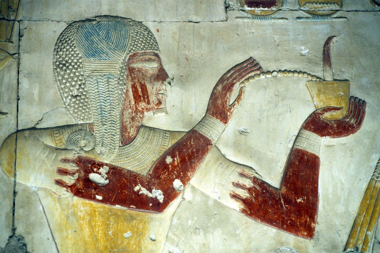 Antigo Egito, Pintura/gravura mural, Ramsés II oferecendo incenso ao seu pai deificado Seti I, Templo de Seti I, Abydos (foto) de School Egyptian