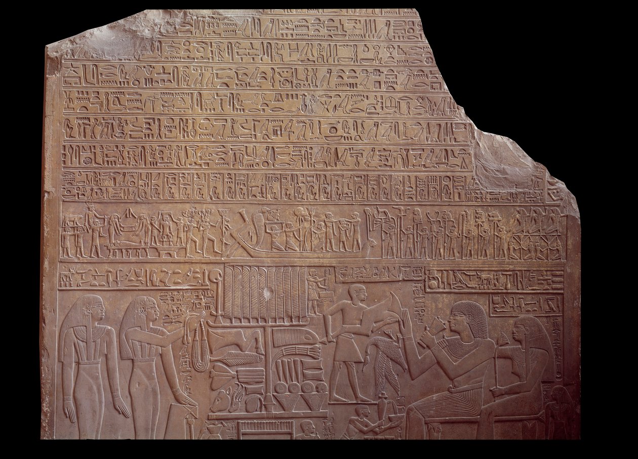 Antiquite egípcio: estela funerária coberta com uma inscrição em linguagem de código sob a forma de hieróglifos. Paris, Museu do Louvre de School Egyptian