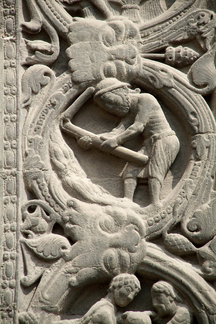 Arte Gótica: Pieright da porta direita da fachada ocidental da Basílica de Saint Denis, representando o trabalho dos campos: Agosto. Saint-Denis, França de School French