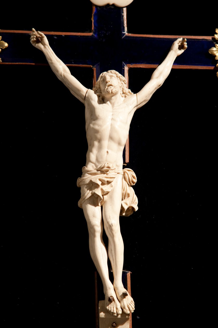 crucifixo de marfim de School French