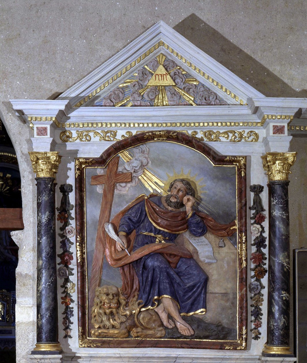São Marcos o Evangelista e seu símbolo: o leão. Altarpe da Igreja da Pêra sobre a Vida, Vendee. de School French