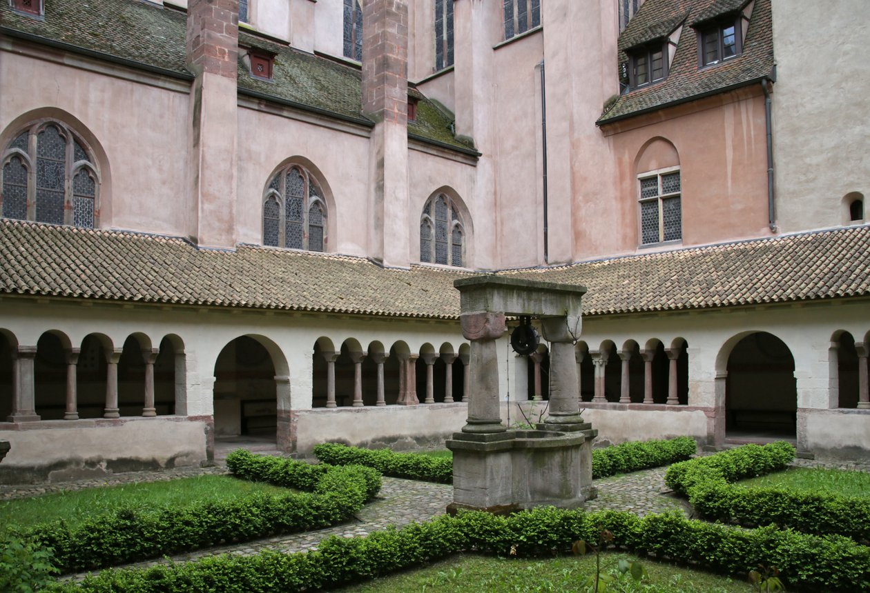 O Cloister de School French