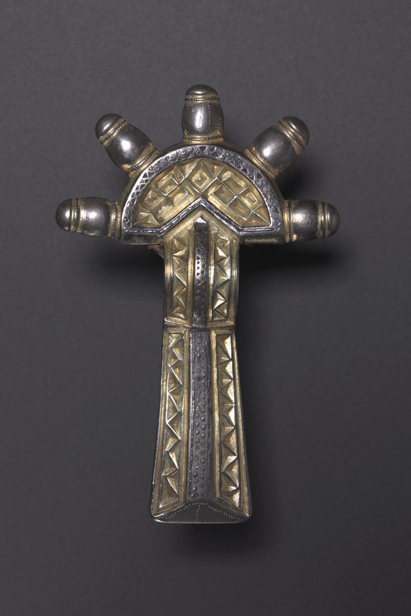 Bow Fibula, Alemannic, 500-550 (prata dourada e niello) de School German