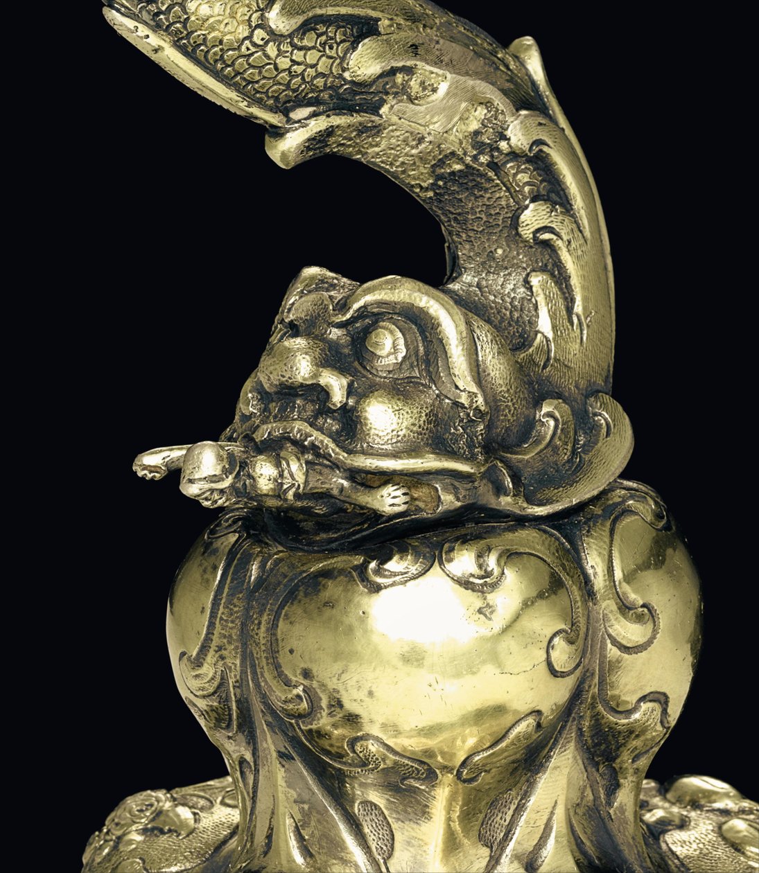 Taça nautilus montada, Nagyszeben, meados do século 17 (concha e prata dourada) (detalhe de 3434804) de School Hungarian