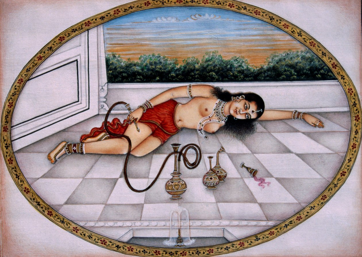 Senhora a desfrutar de um cachimbo de água e de uma bebida Pintura em miniatura sobre papel de School Indian