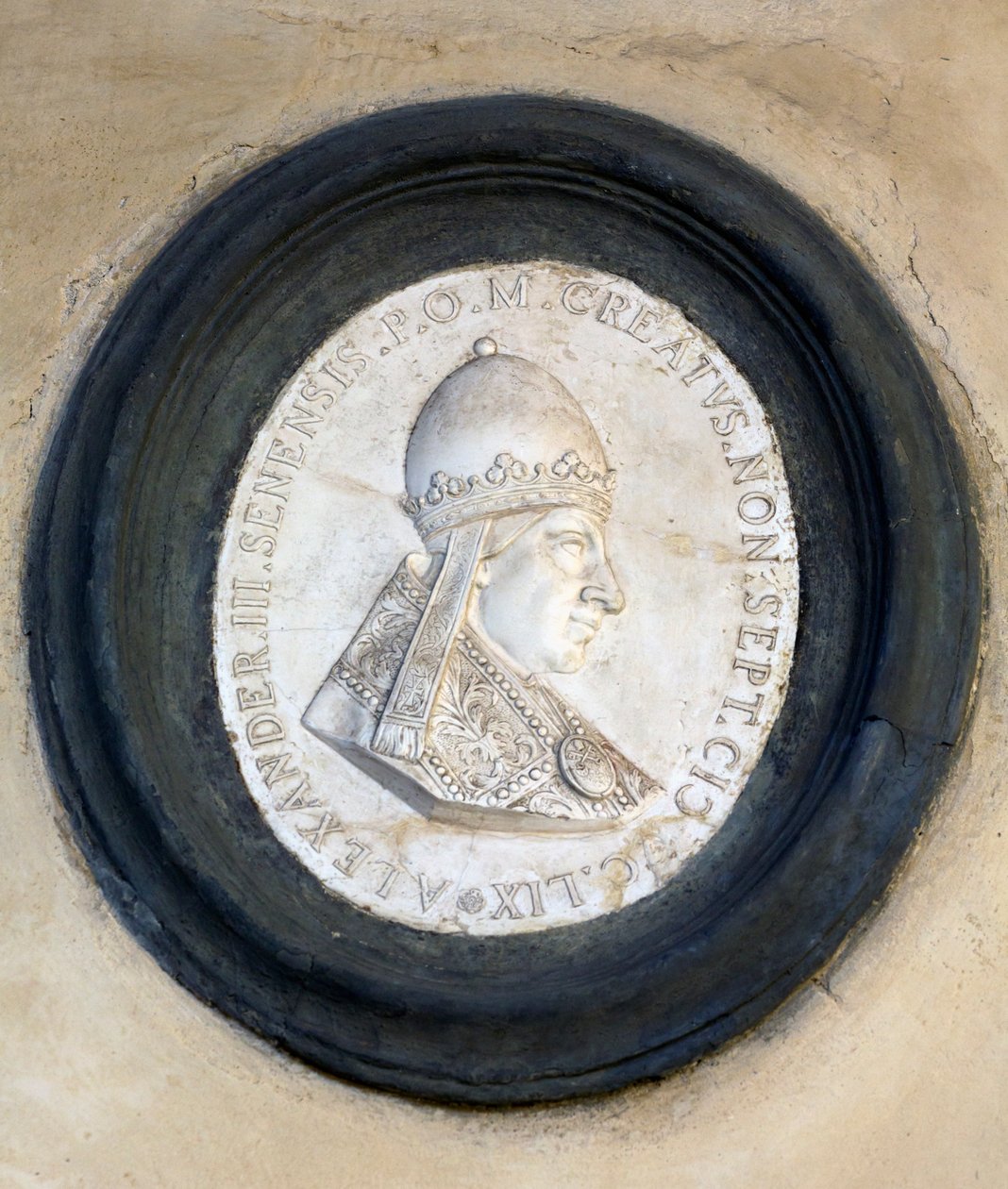 Medalhão de baixo-relevo do Papa Alexandre III de School Italian