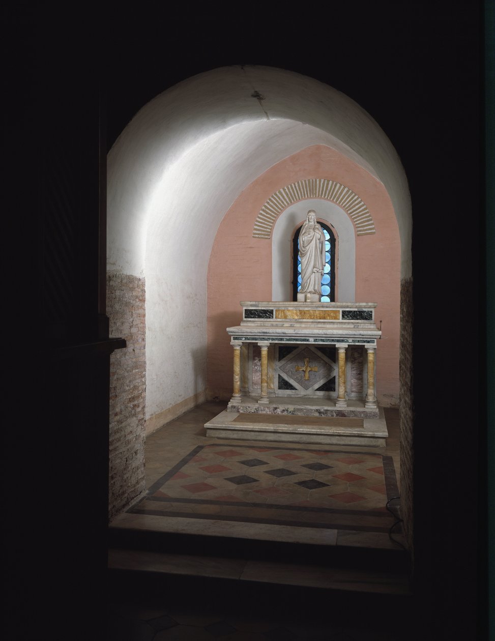Vista da segunda capela da Igreja dos Santos Vicente e Anastasius, 625-1221 Abadia de Tre Fontane (Abadia de Tre-Fontane ou Abadia das Três Fontes) perto de Roma Itália (Vista da segunda capela da Igreja dos Santos Vicente e Anastasius, 625-1221 Tre de School Italian