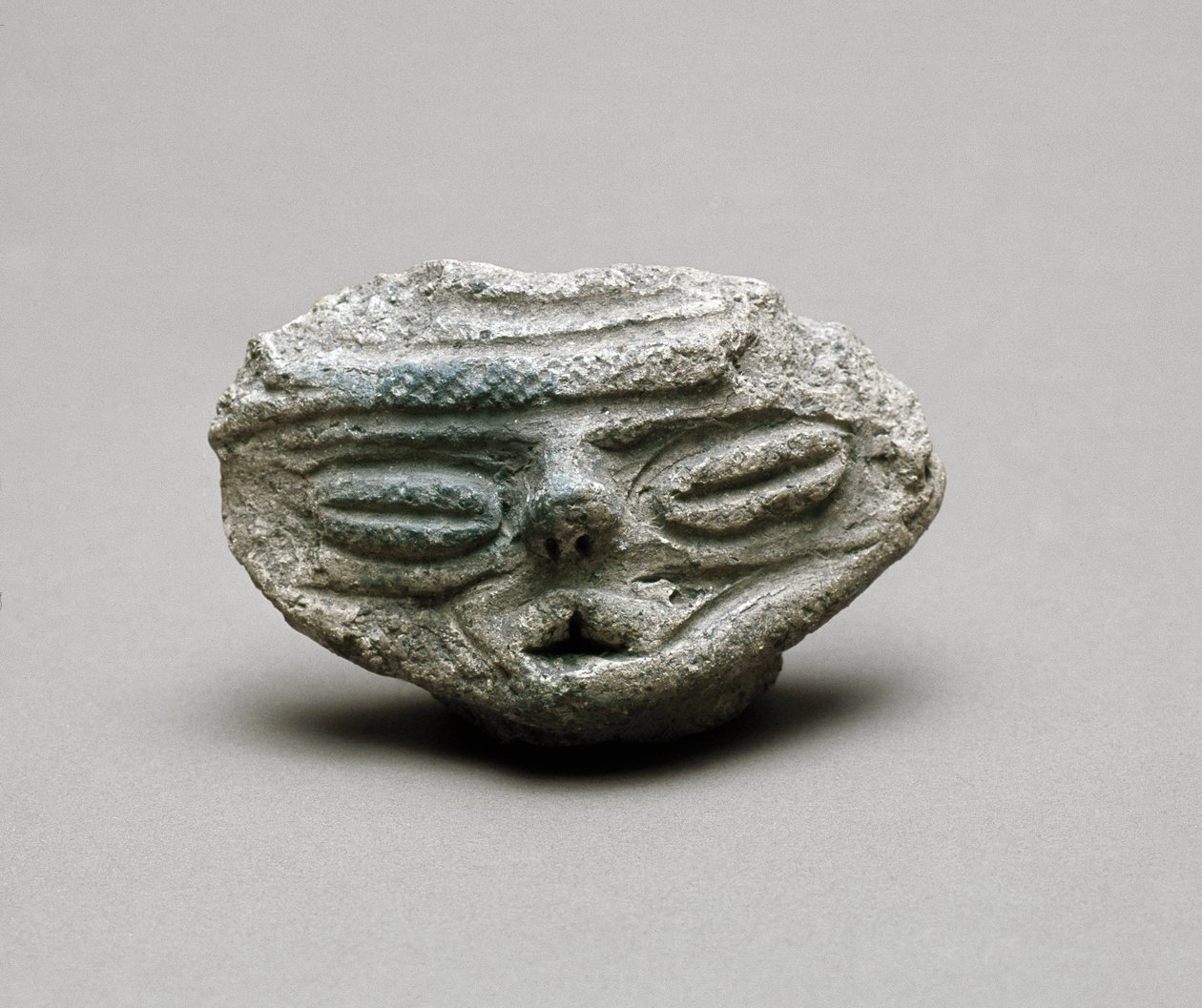 Cabeça de terracota, período Jomon 6-3º século a.C. de Japanese School