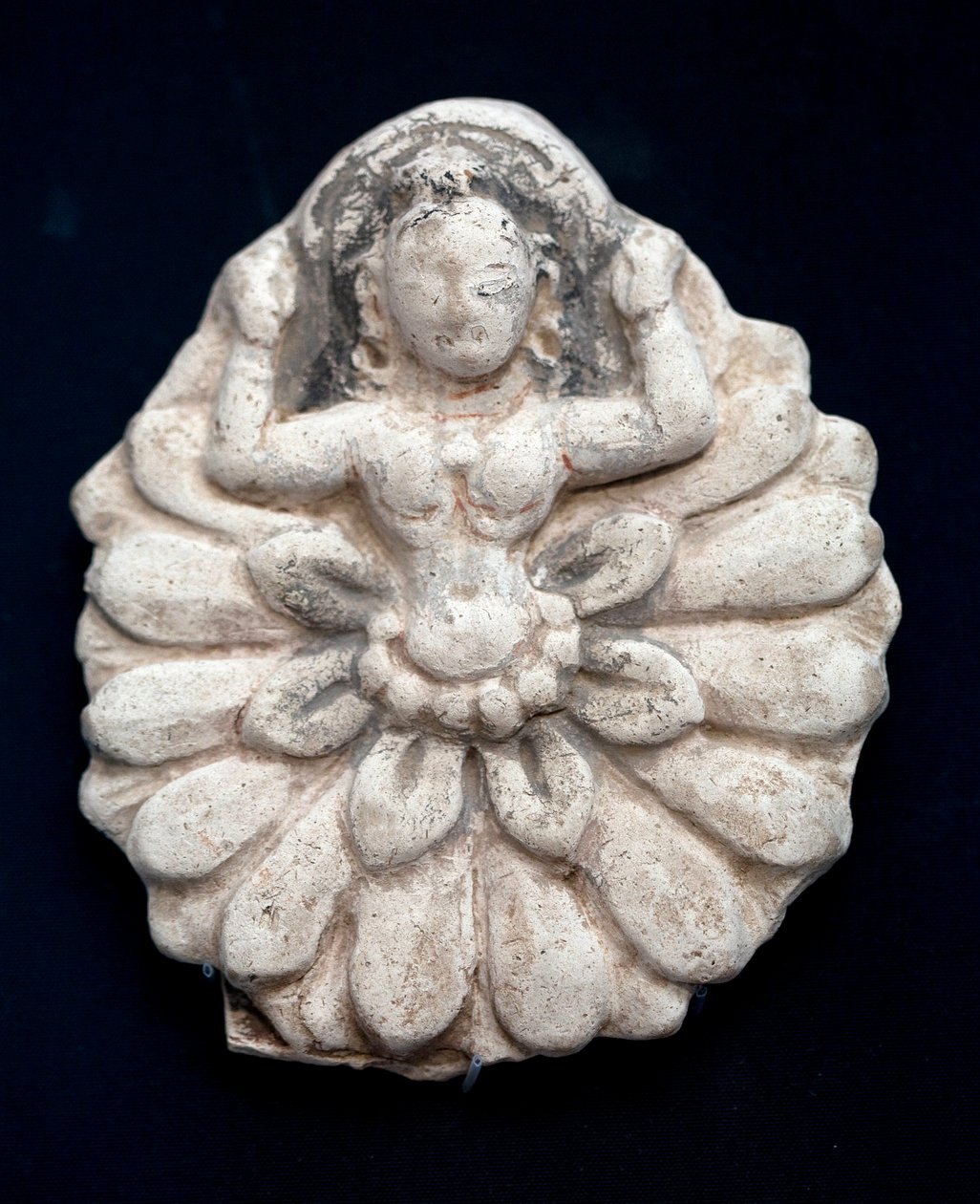 Renascença de um lótus. Motivo esculpido, sem data. Museu Nacional da Coréia, Seul (Coréia do Sul). de School Korean