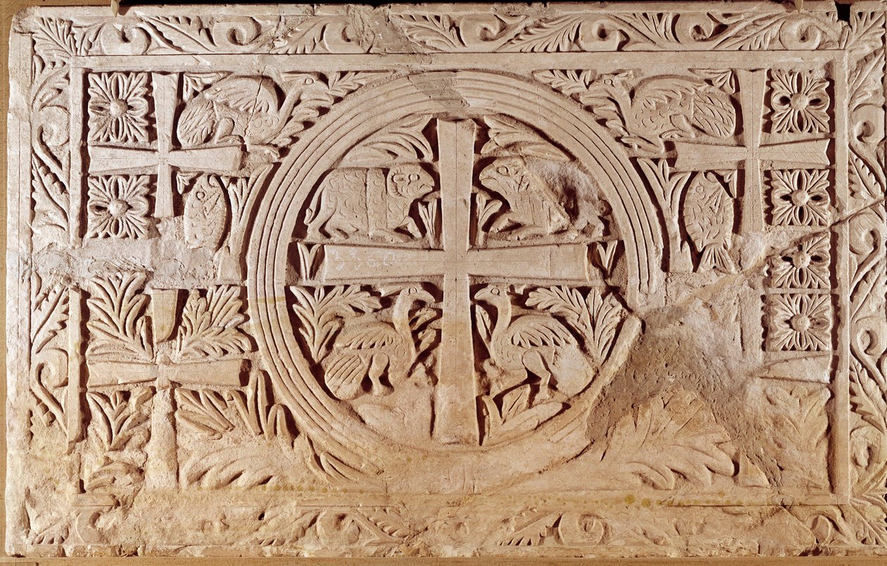 laje Chancel, elemento de encerramento do coro de uma igreja. do Líbano. Século V-6 d.C. Dim. 0,78x1,27 m. Paris, Museu do Louvre de School Lebanese