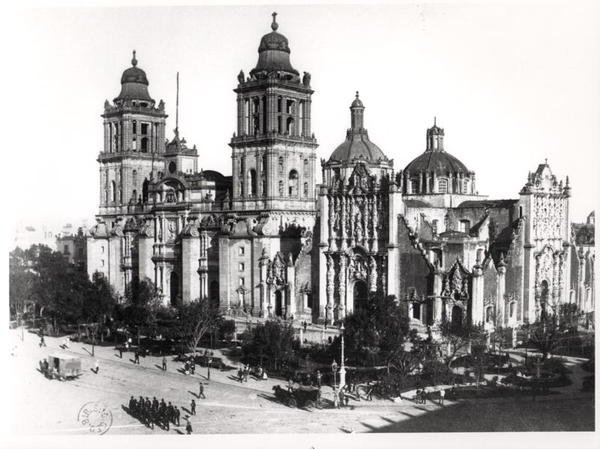 Catedral da Cidade do México (foto a p/b) de School Mexican