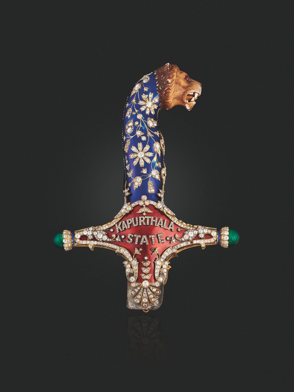 Punho da espada do estado de Maharaja Jagatjit Singh de Kapurthala, c.1900 (esmalte, diamantes e rubis) de School Mughal