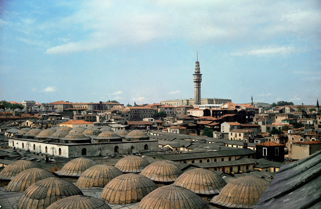 Vista panorâmica de Istambul, com cúpulas do Grande Bazar de School Ottoman