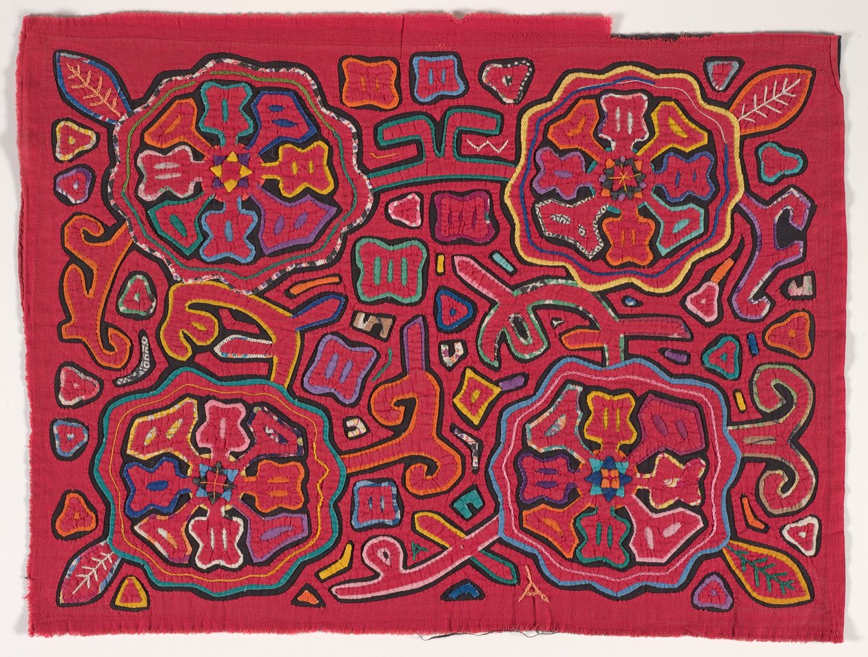 Painel de camisas (mola), Povo Kuna, Ilhas San Blas, c.1950s (algodão aplicado) de School Panamanian