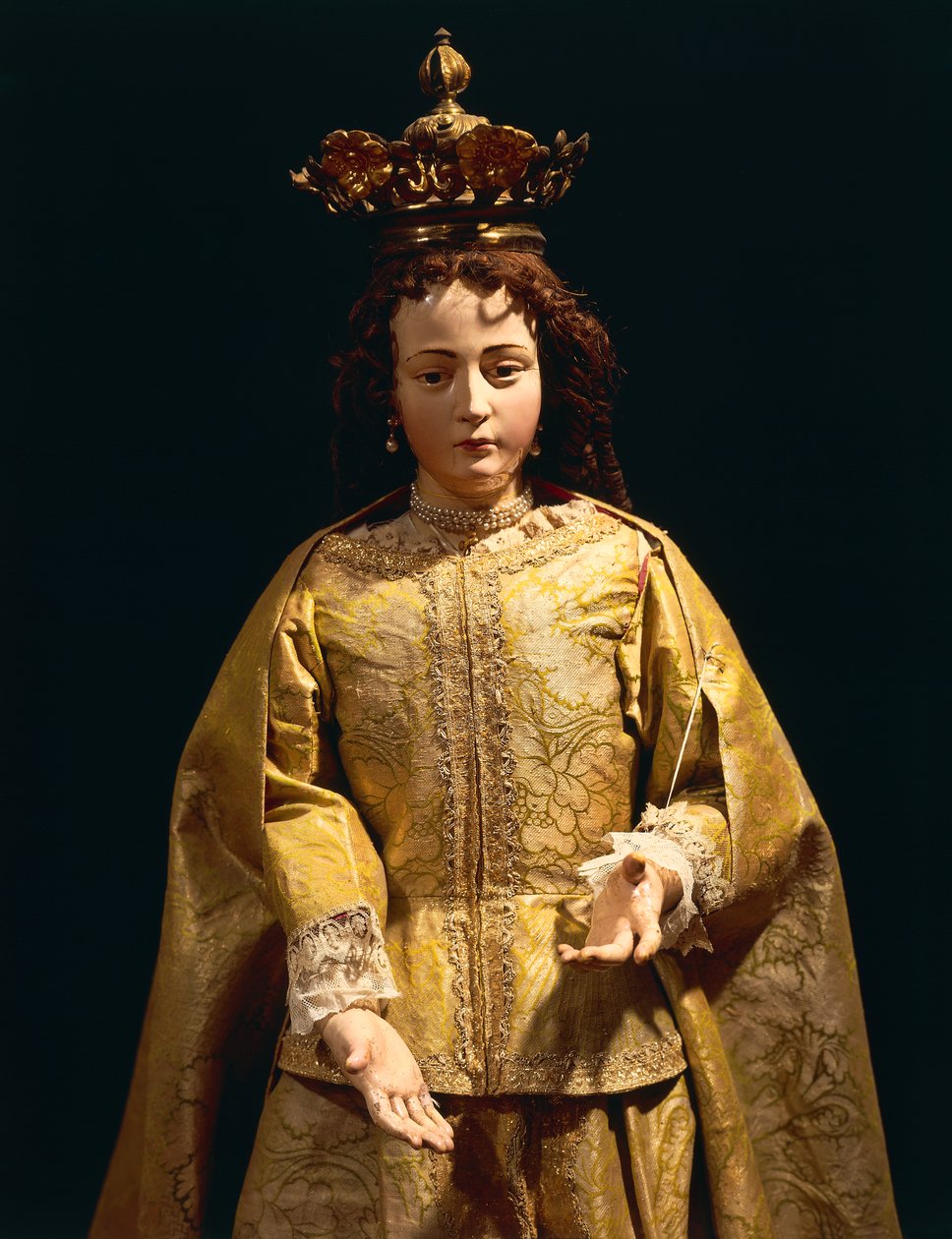 Estátua ricamente vestida da Imaculada Conceição, usada em procissão (madeira) de School Peruvian