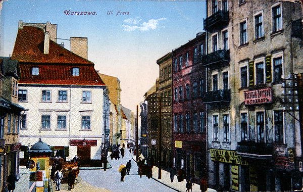 Cartão postal representando uma cena de rua no antigo centro de Varsóvia, c.1910 (cor litho) de School Polish