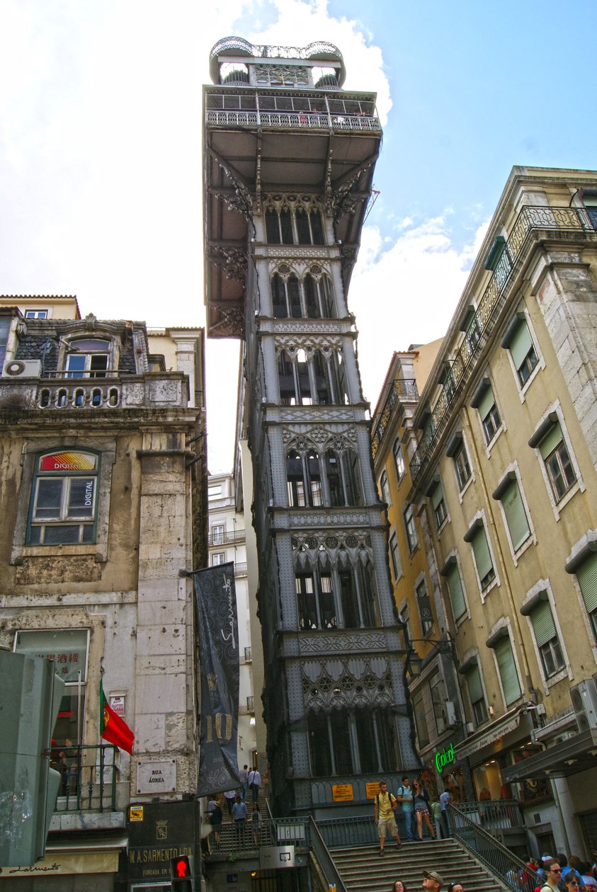 Santa Justa Lift, Lisbon, Portugal (photo) de School Portuguese