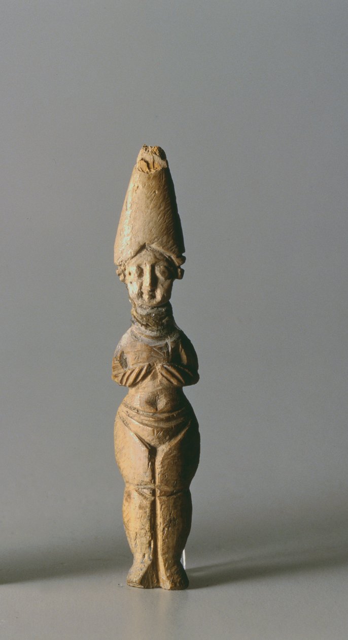 Figurino com um chapéu alto, de Susa, Irã, século 4-6 d.C. (osso) de School Sasanian