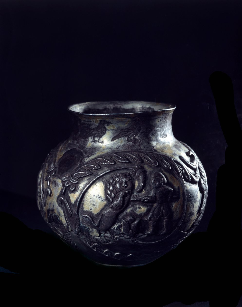 Arte persa: vaso de prata. Período Sassânida Primitivo. Conservar em Bale, Suíça de School Sasanian