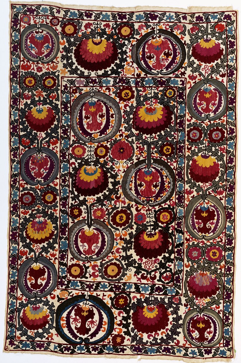 A susani, o fundo de linho branco trabalhado em sedas em tons vibrantes, c.1900 (seda e linho) de School Uzbek