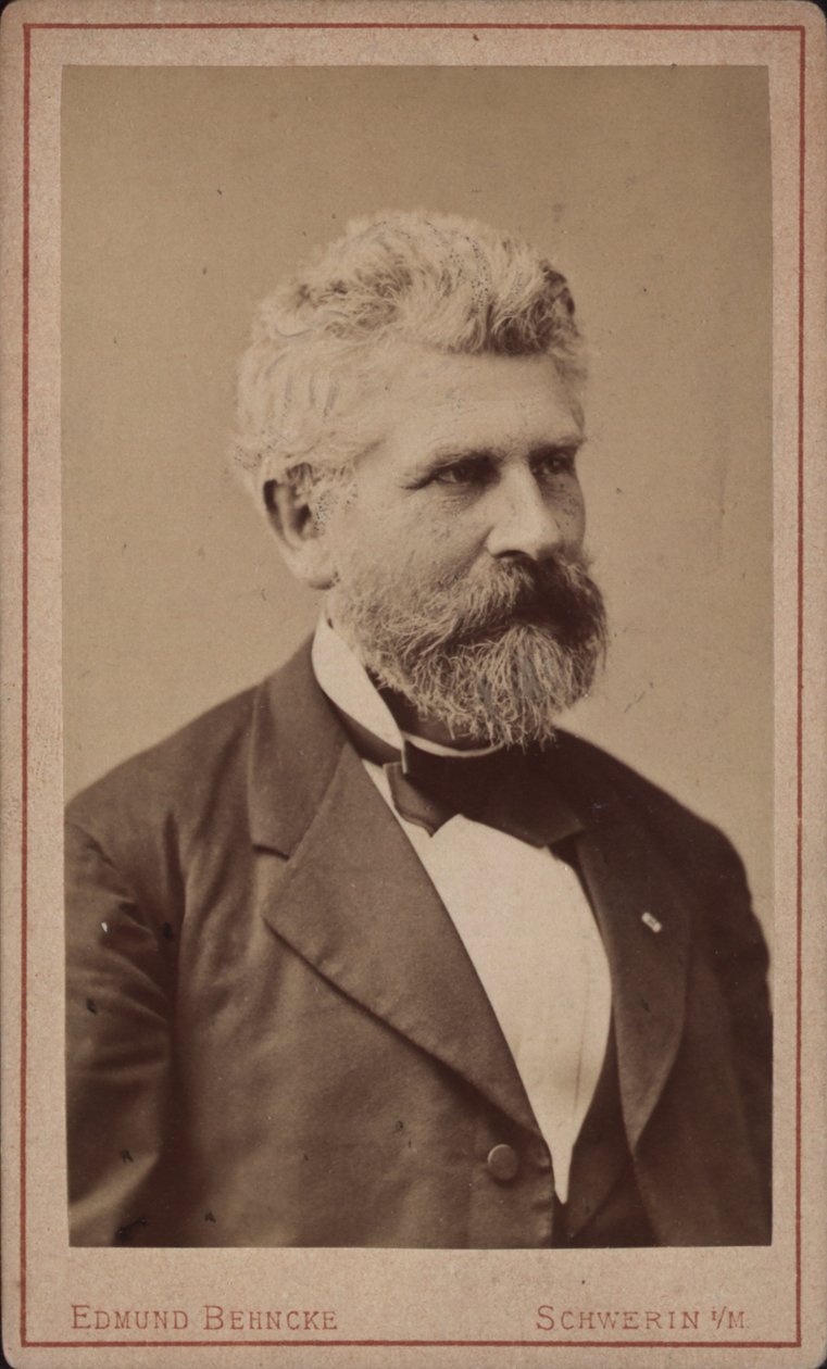 Retrato do violoncelista e compositor Georg Goltermann 1824-1898, c. 1880. de Schwerin . Photo studio Edmund Behncke