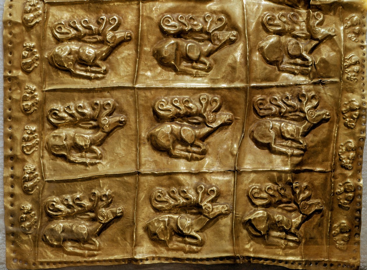 Art Scythian (Scythian civilization ou Scythia): cobertura de aljava de ouro decora animais (veados). De Tumulus n°4 em Kelermes, região de Krasnodar, Kuban, Rússia, século VII a.C. de Scythian
