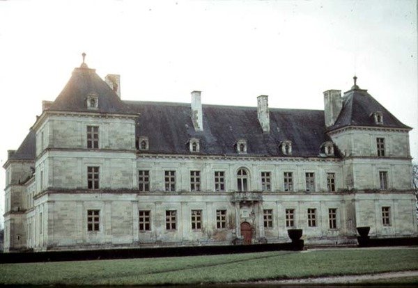 Exterior do castelo, construído c.1546 de Sebastiano Serlio