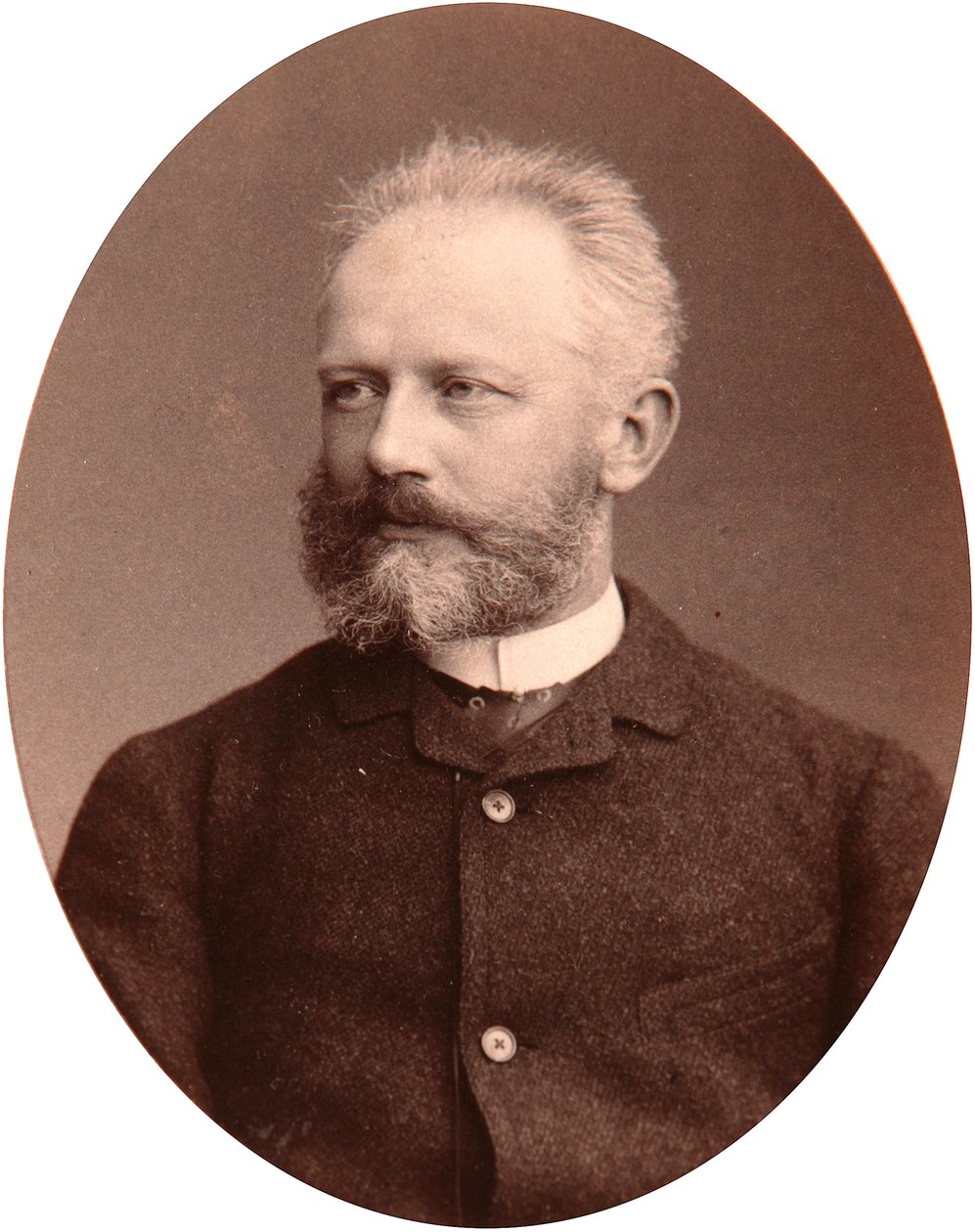 Retrato do compositor Piotr Tchaikovsky (Piotr Piotr Petr Ilitch Tchaikovski) (Tchaikowsky, Tchaikovsky) (1840-1893). Albumina Foto de Sergei Lvovich Levitsky (1819-1898) de Sergei Lvovich Levitsky
