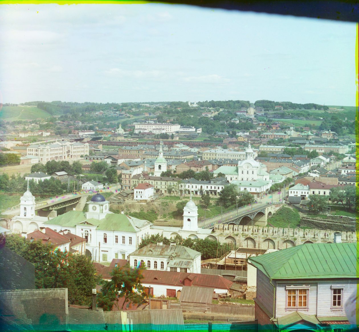 Vista geral da parte norte da torre sineira da Catedral da Assunção, Smolensk, 1905-1915 de Sergey Prokudin Gorsky